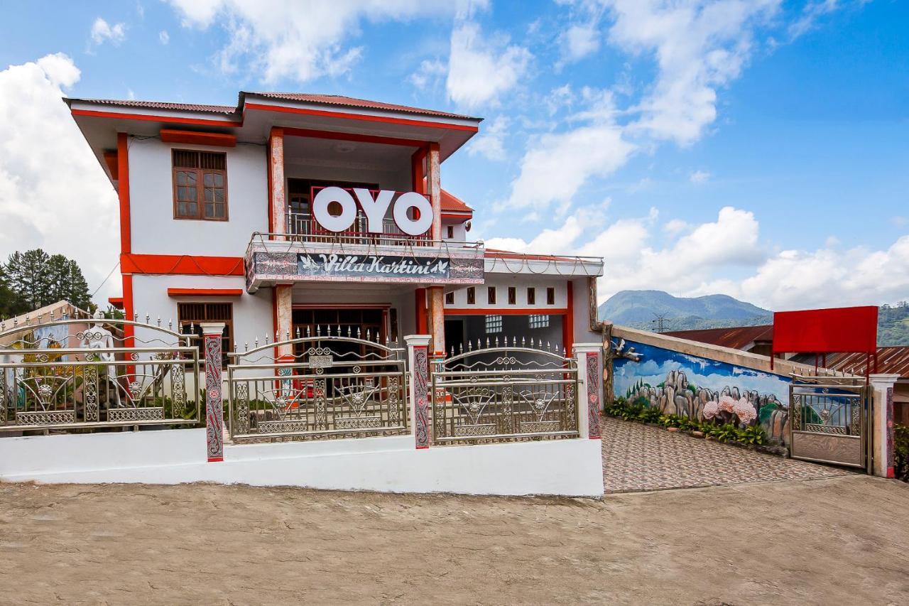 Oyo 1520 Hotel Kartini Tarutung Exterior photo